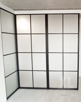 uglovaja-peregorodka-s-matovym-steklom